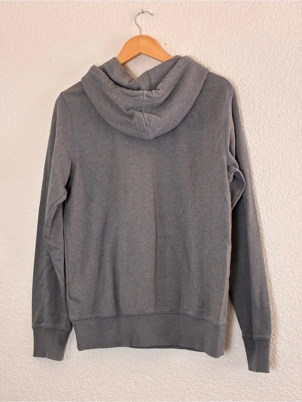 The North Face | Gray cotton blend kangaroo pocket hoodie sweatshirt men’s small